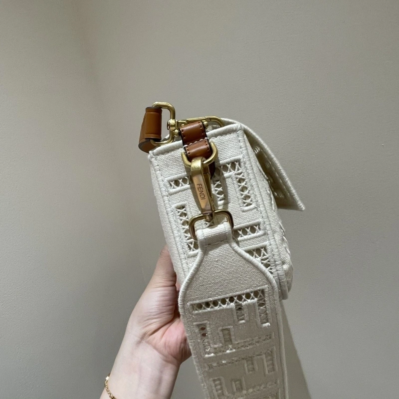 F**di baguette bags 4222c-0110