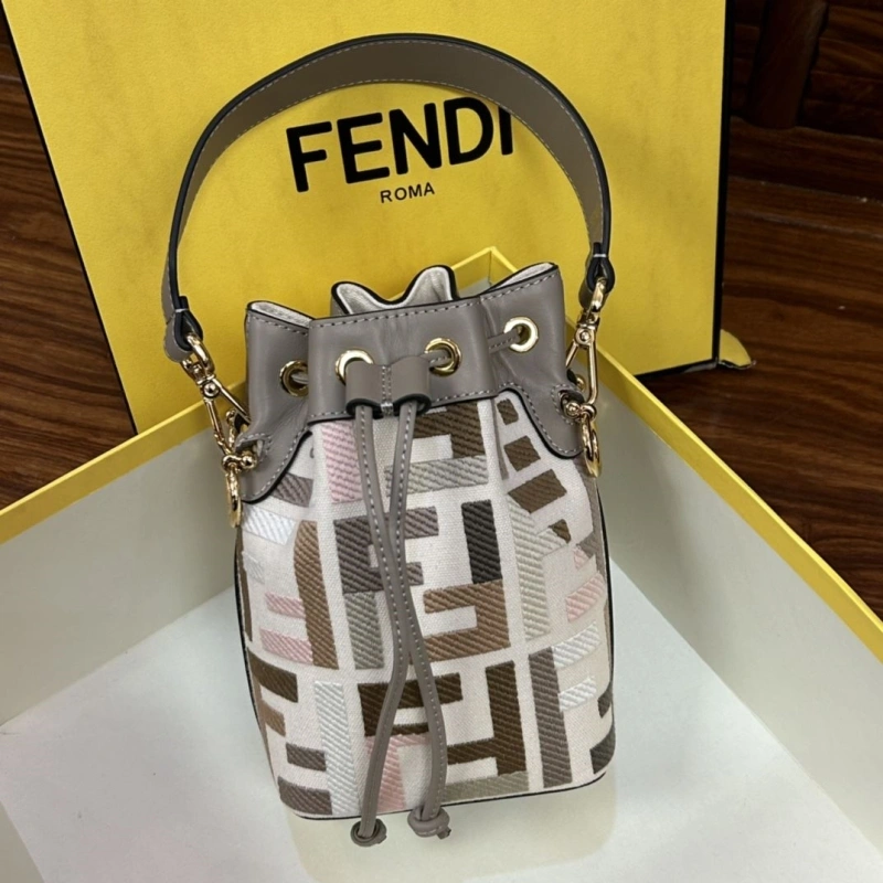 F**di bucket bags 4222c-0139