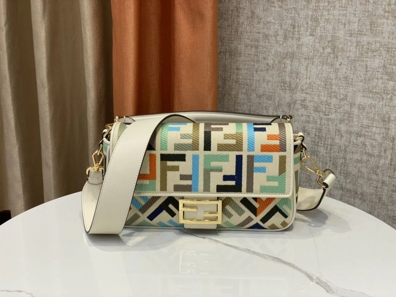 F**di baguette bags 4222c-0140