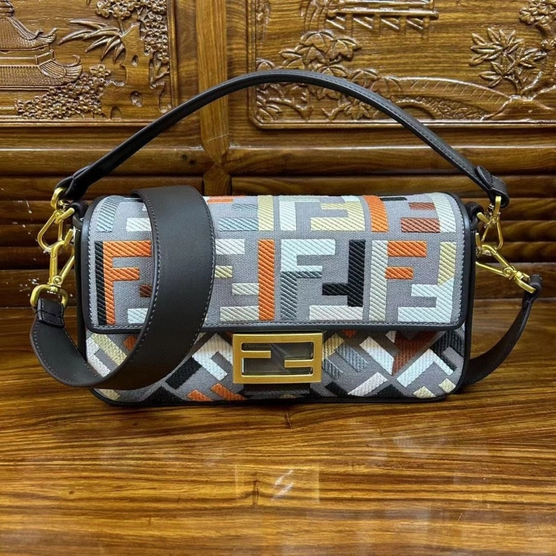 F**di baguette bags 4222c-0143