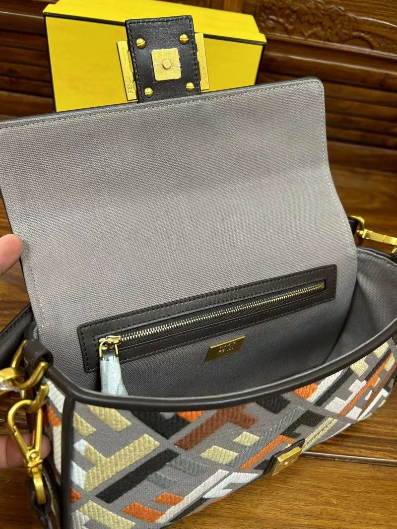 F**di baguette bags 4222c-0143