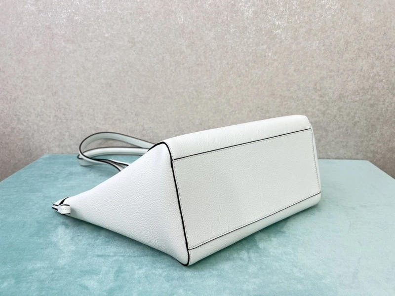 F**di shopping bags 4222c-0144