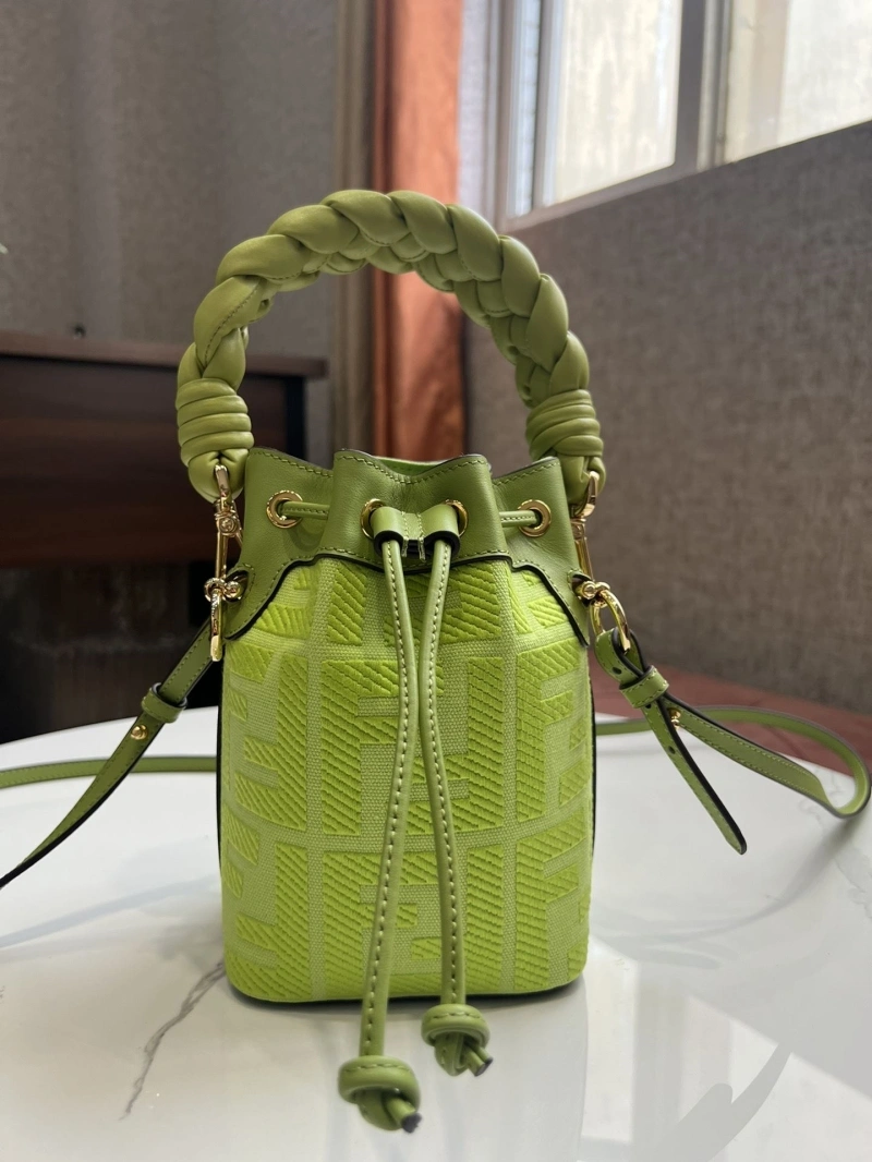 F**di bucket bags 4222c-0154