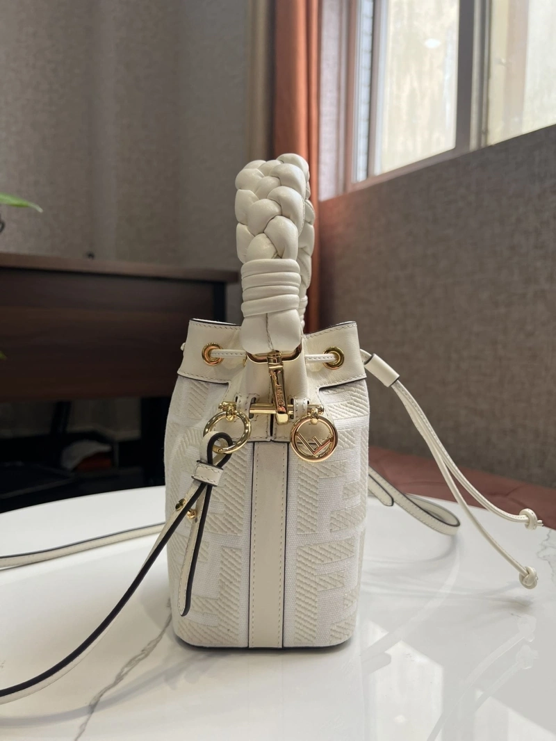 F**di bucket bags 4222c-0155