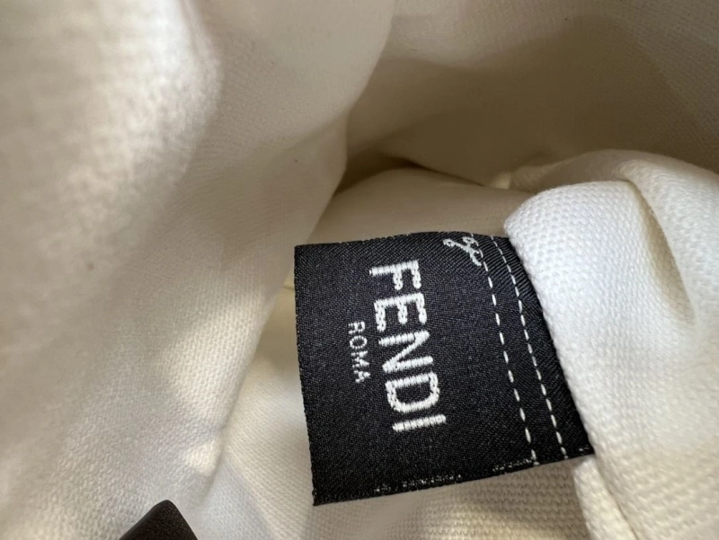 F**di bucket bags 4222c-0155