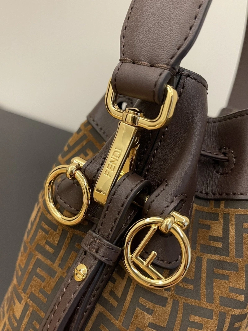 F**di bucket bags 4222c-0167