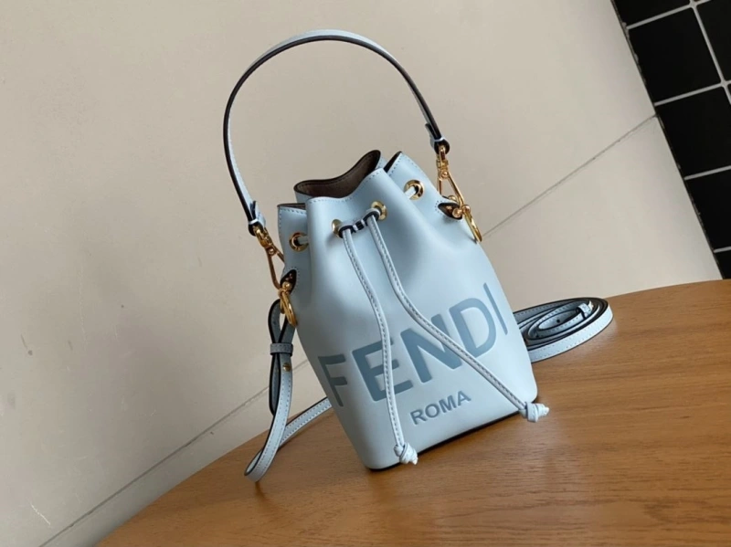 F**di bucket bags 4222c-0174