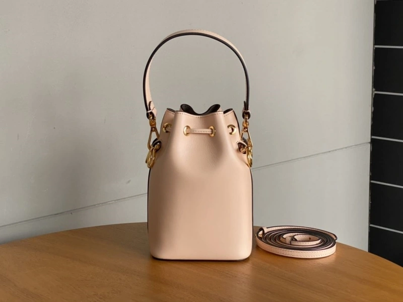 F**di bucket bags 4222c-0176