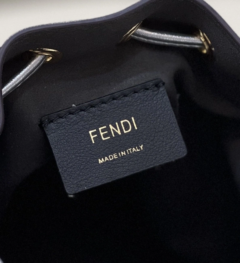 F**di bucket bags 4222c-0177