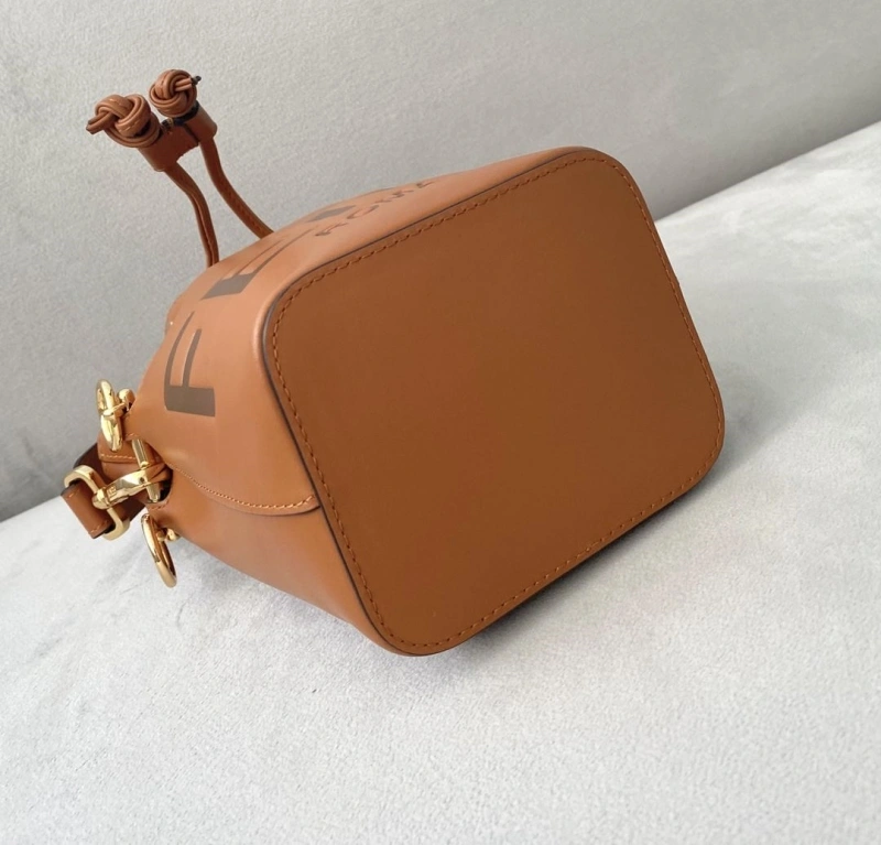 F**di bucket bags 4222c-0178