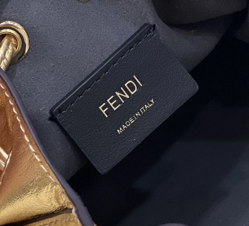 F**di bucket bags 4222c-0180