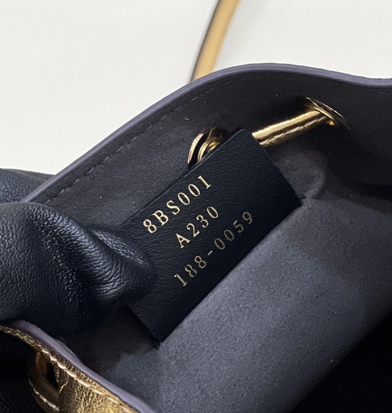 F**di bucket bags 4222c-0180