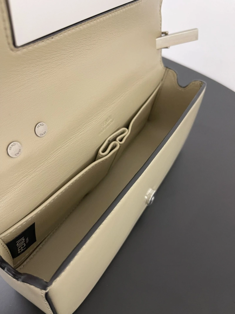 F**di top handle bags 4222c-0207