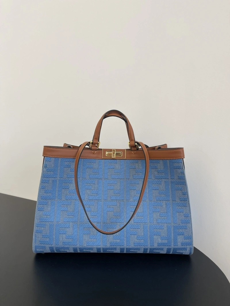 F**di shopping bags 4222c-0229