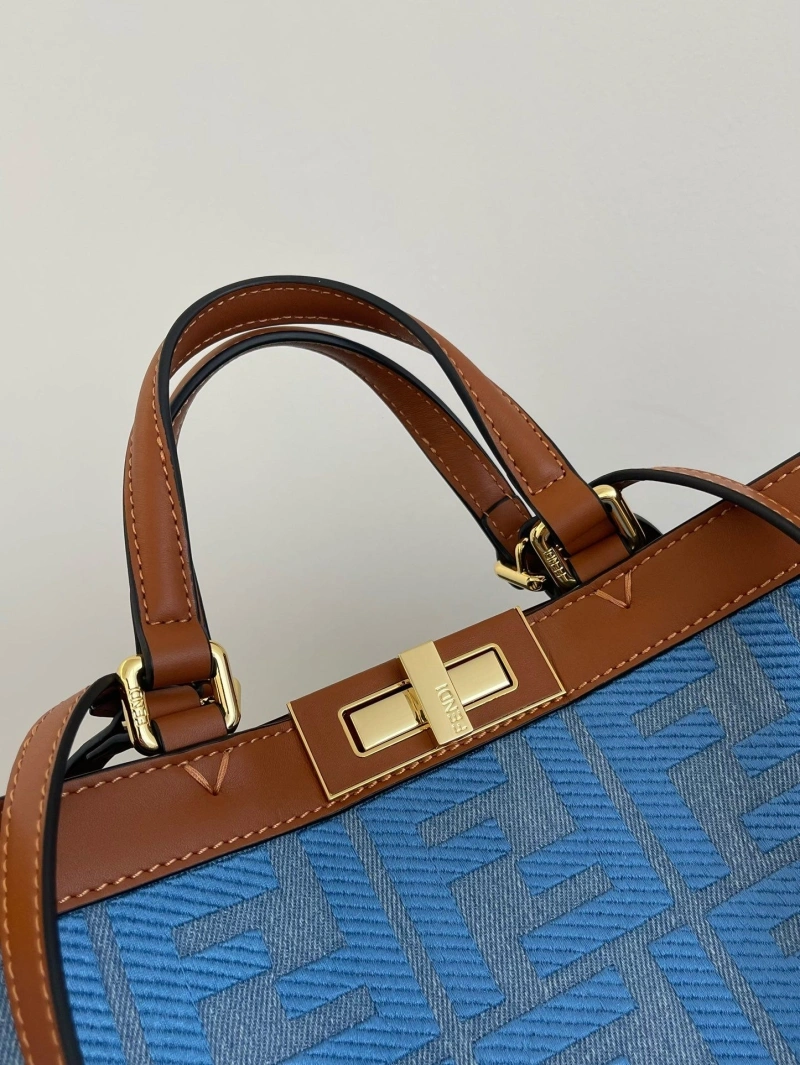 F**di shopping bags 4222c-0229
