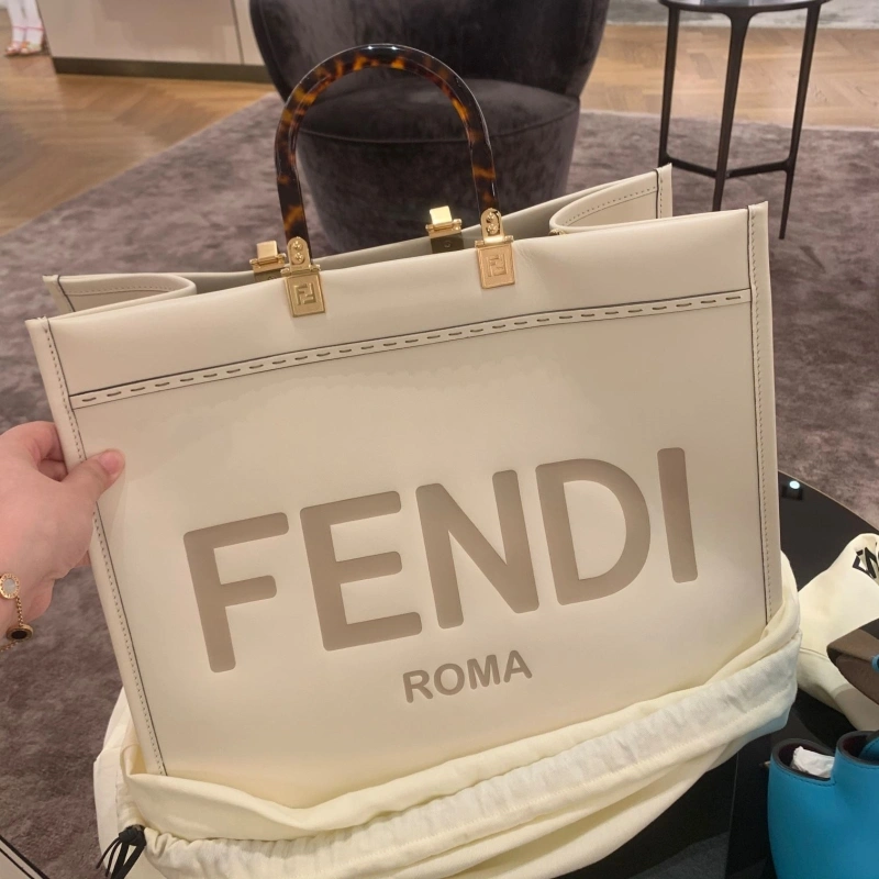F**di shopping bags 4222c-0239