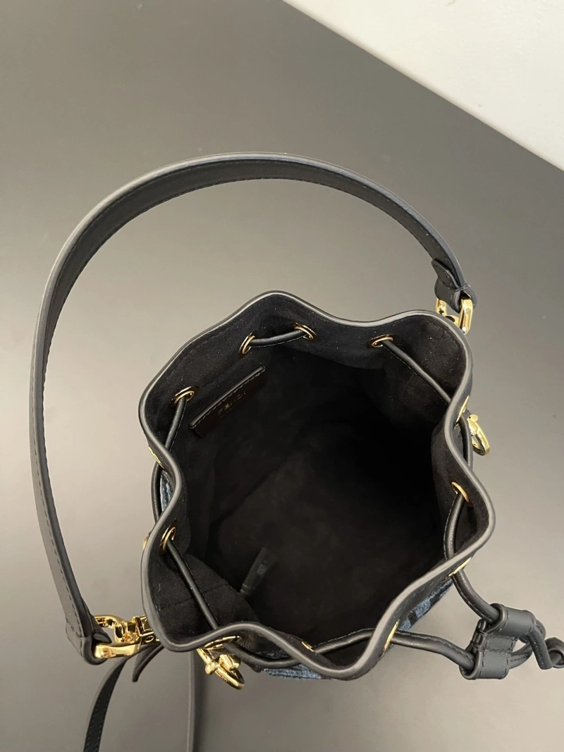 F**di bucket bags 4222c-0267