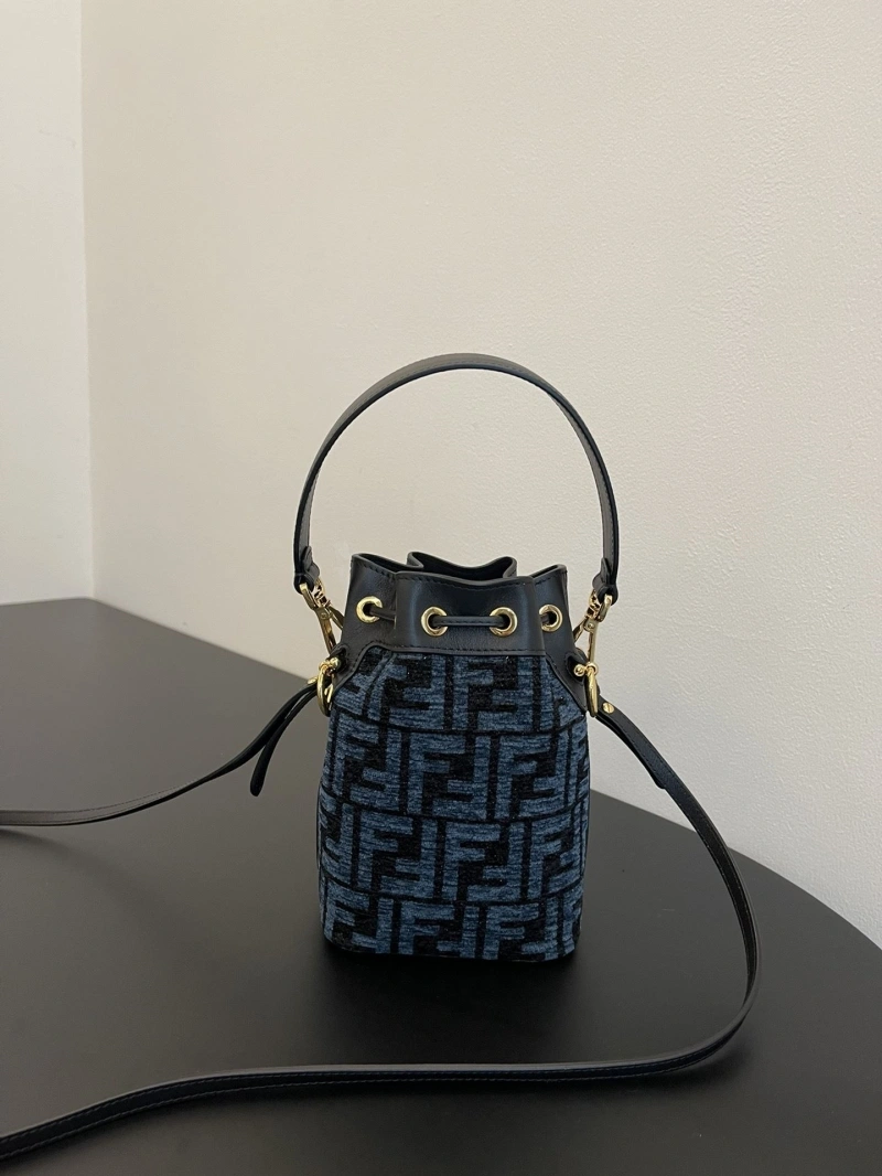 F**di bucket bags 4222c-0267