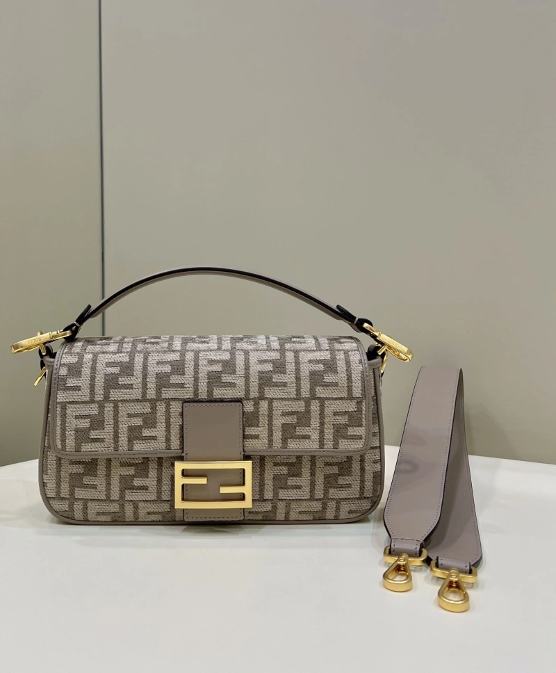 F**di baguette bags 4222c-0272