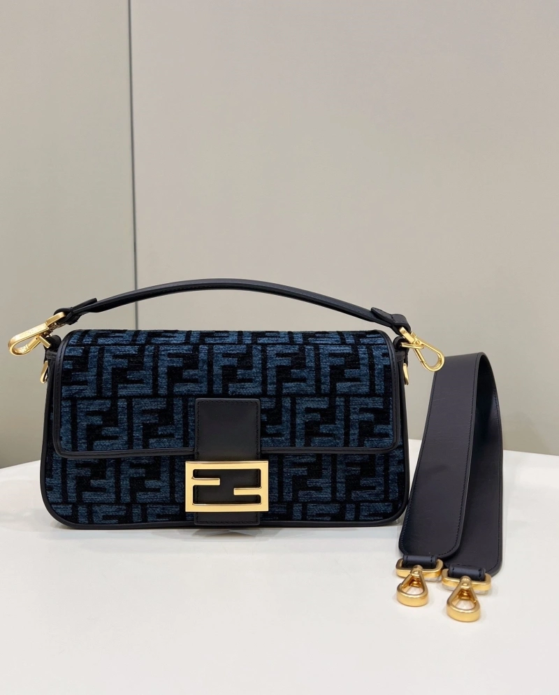 F**di baguette bags 4222c-0273