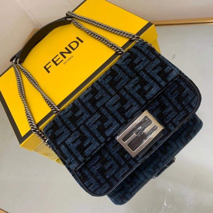 F**di baguette bags 4222c-0274
