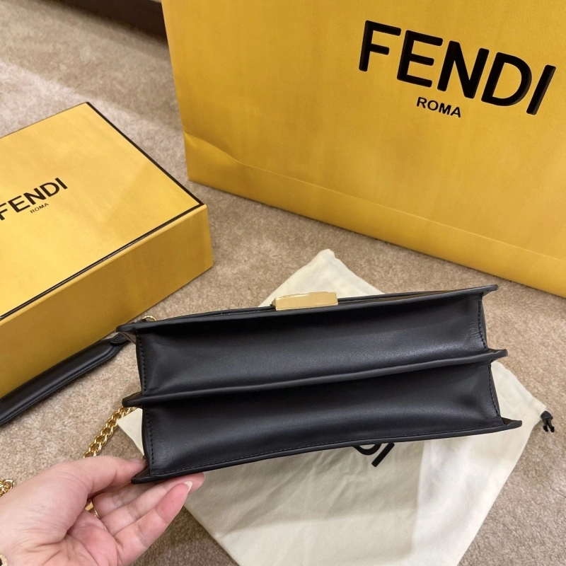 F**di baguette bags 4222c-0278