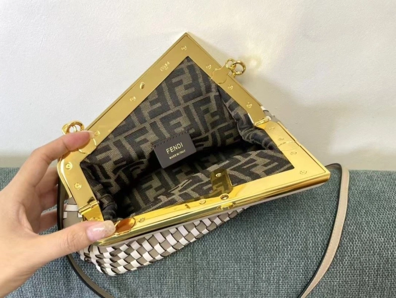 F**di first bags 4222c-0281