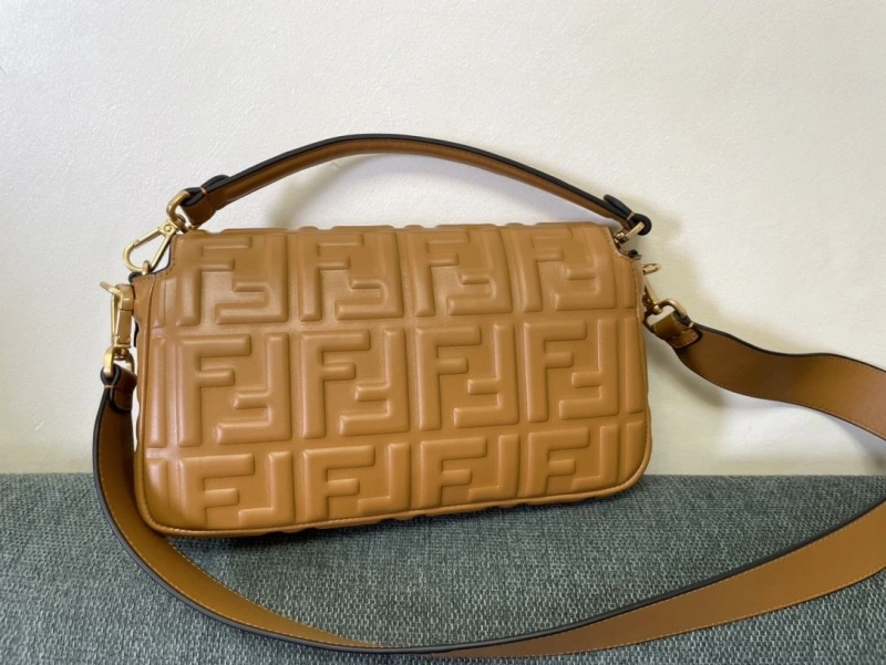 F**di baguette bags 4222c-0284