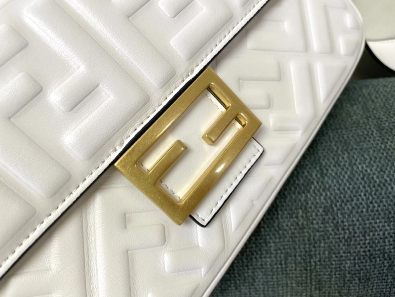 F**di baguette bags 4222c-0286