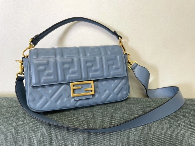 F**di baguette bags 4222c-0290