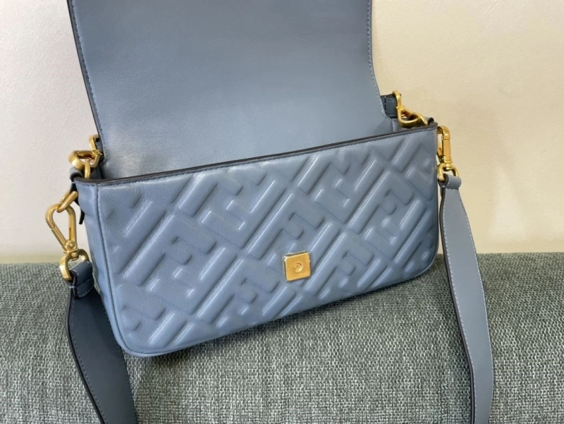 F**di baguette bags 4222c-0290