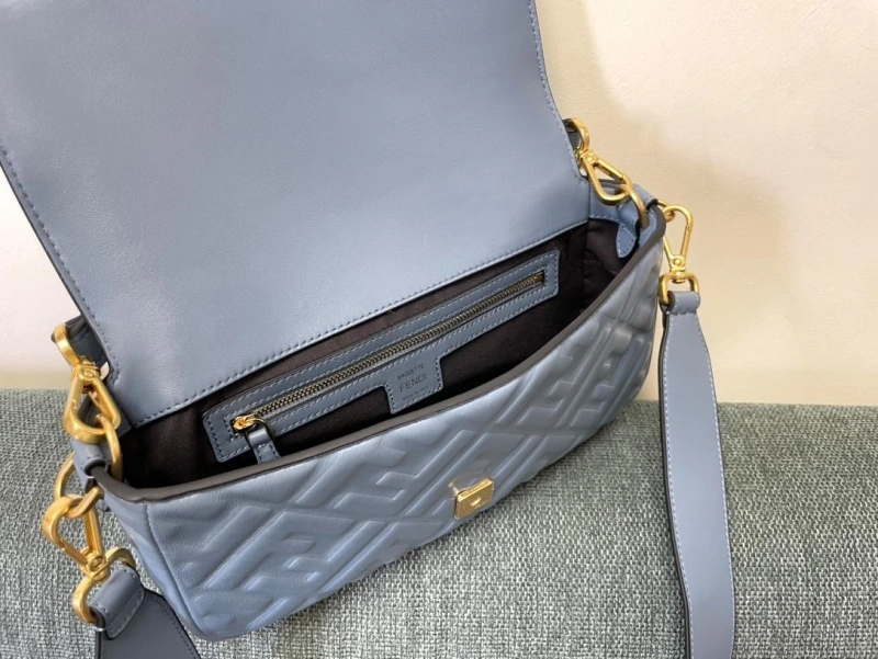 F**di baguette bags 4222c-0290