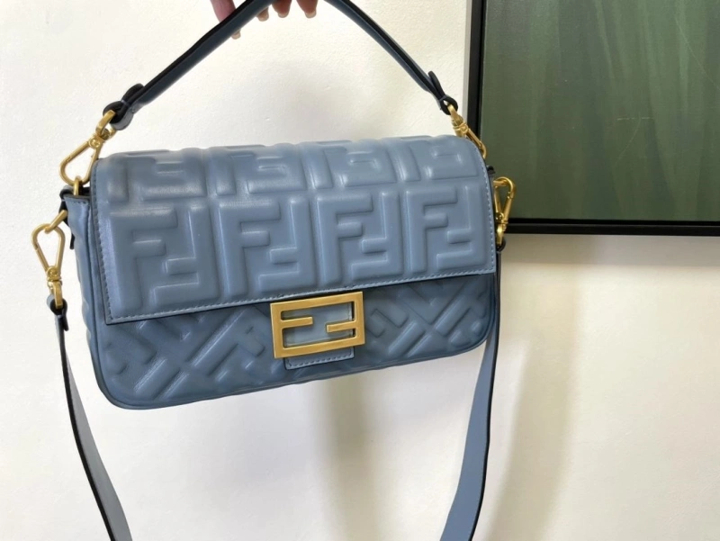 F**di baguette bags 4222c-0290