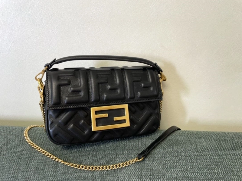 F**di baguette bags 4222c-0294