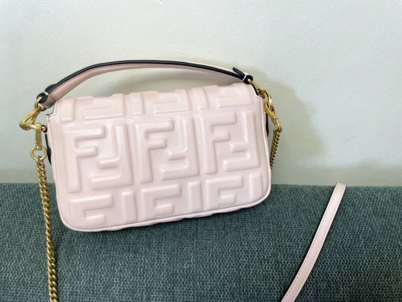 F**di baguette bags 4222c-0295