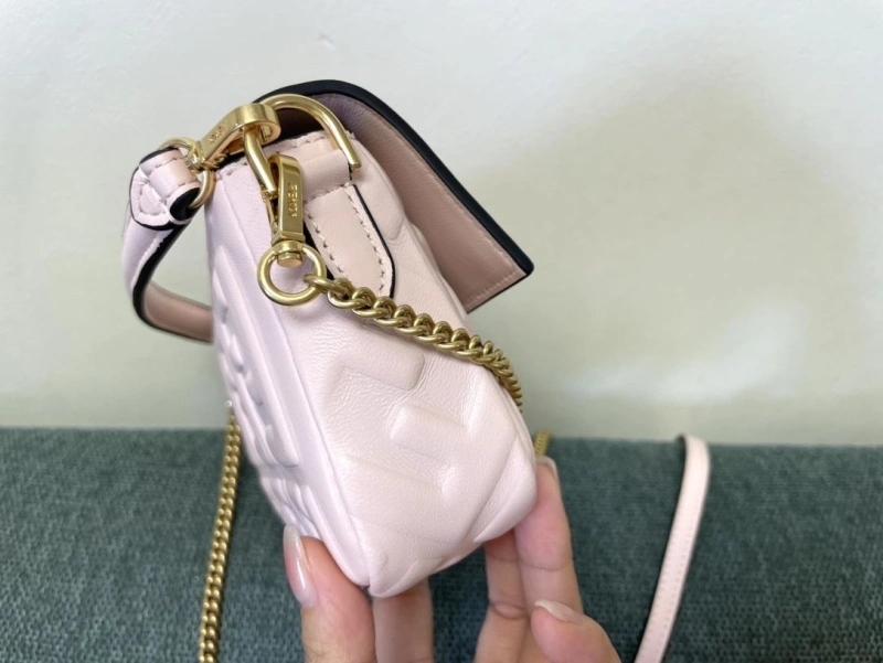 F**di baguette bags 4222c-0295