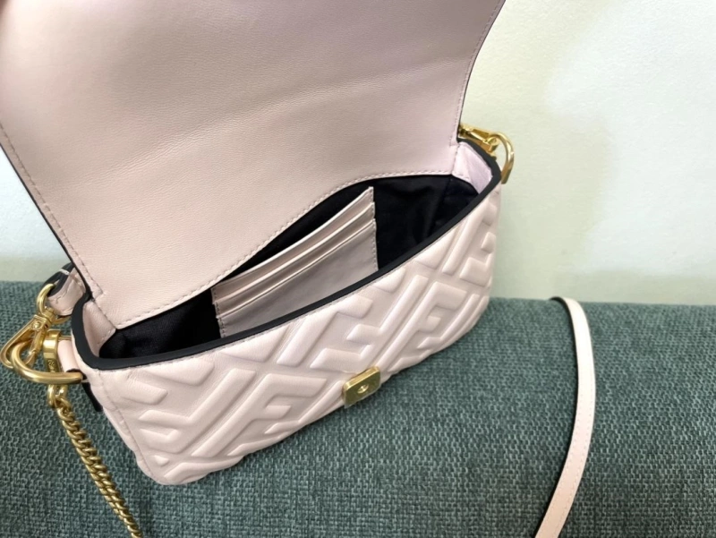 F**di baguette bags 4222c-0295