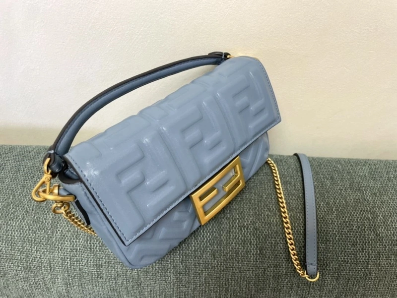 F**di baguette bags 4222c-0296