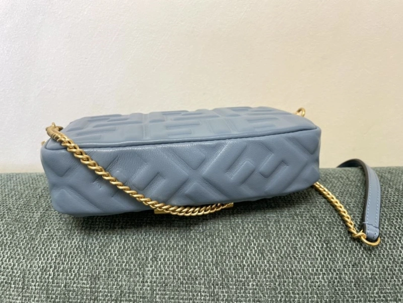 F**di baguette bags 4222c-0296