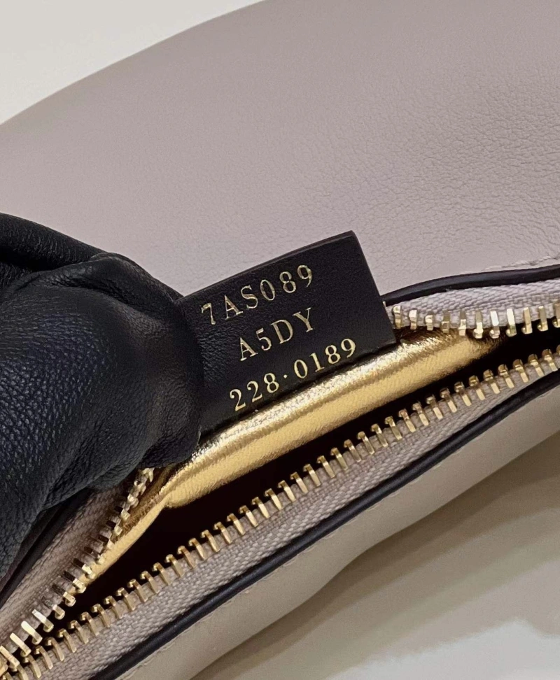 F**di top handle bags 4222c-0327