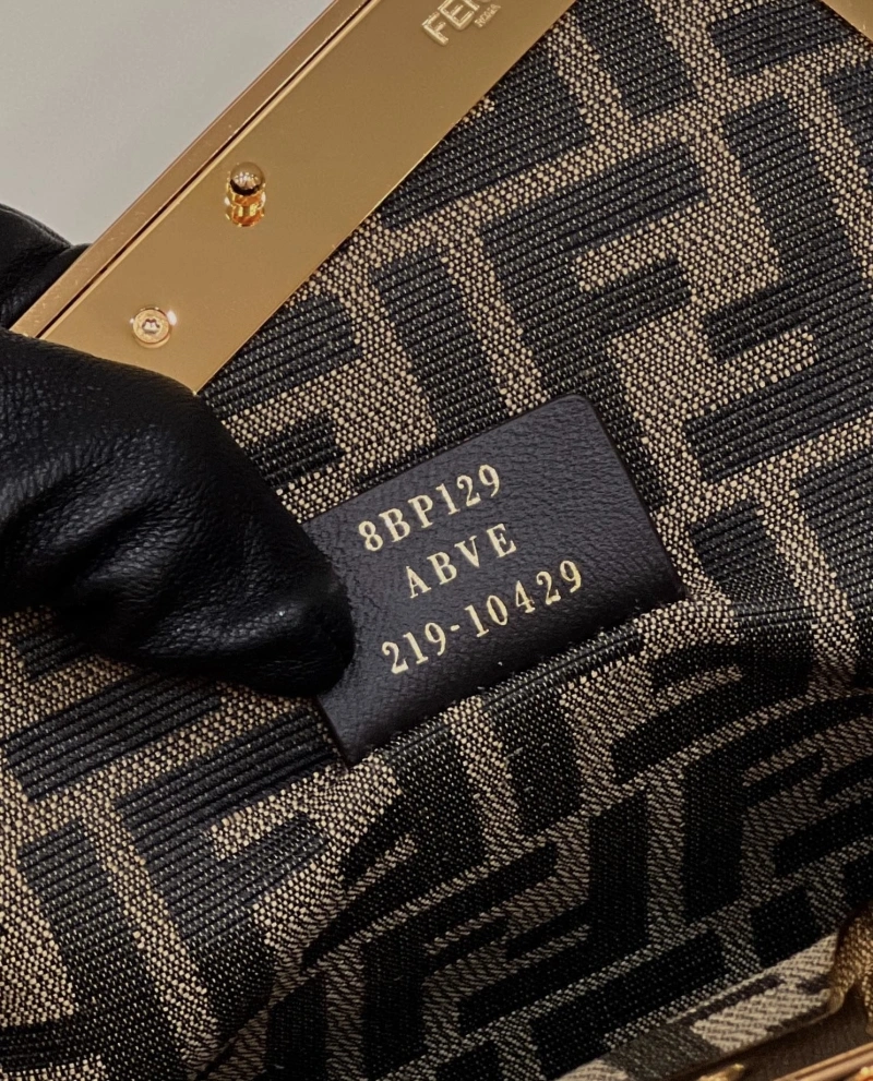 F**di first bags 4222c-0377
