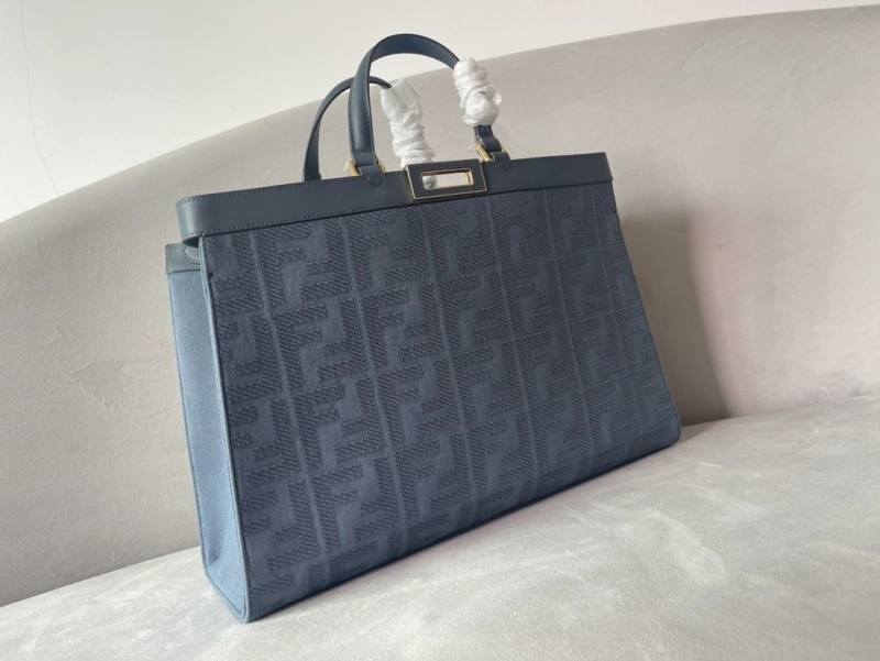 F**di shopping bags 4222c-0438