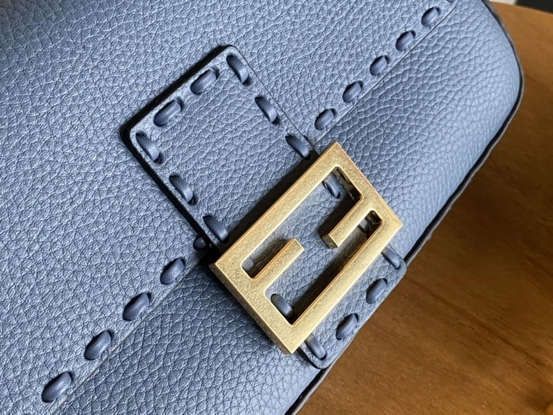 F**di baguette bags 4222c-0439