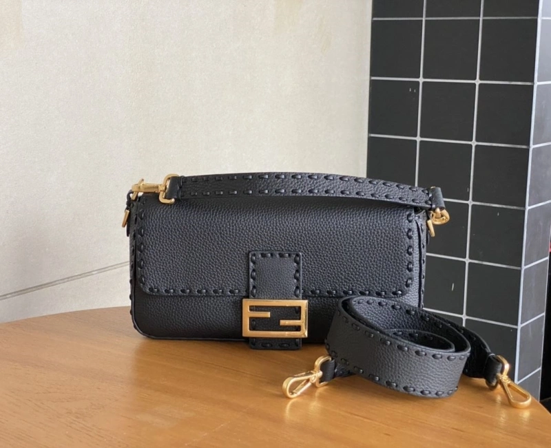 F**di baguette bags 4222c-0441