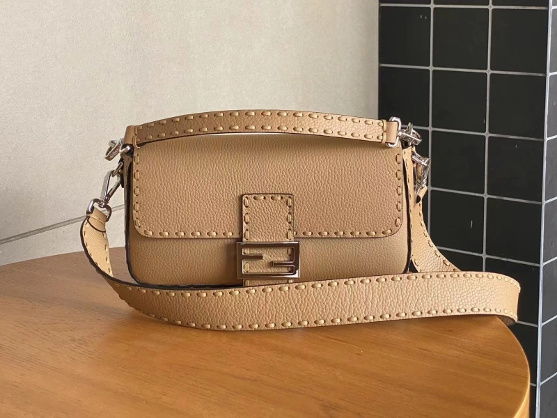 F**di baguette bags 4222c-0442