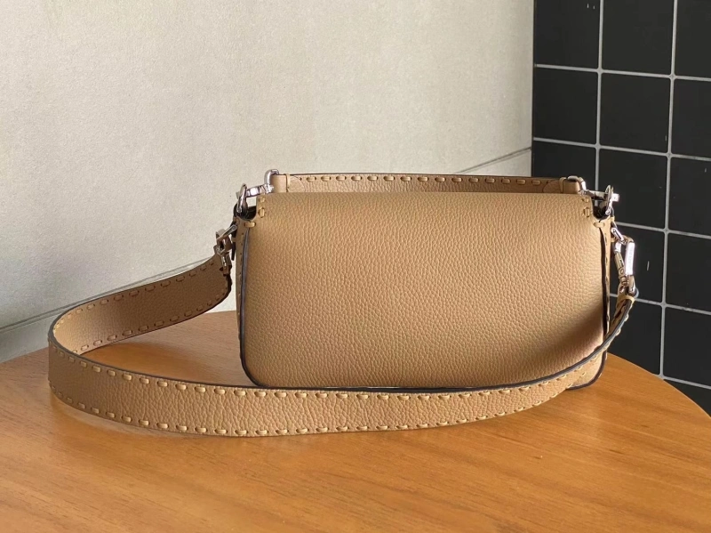F**di baguette bags 4222c-0442