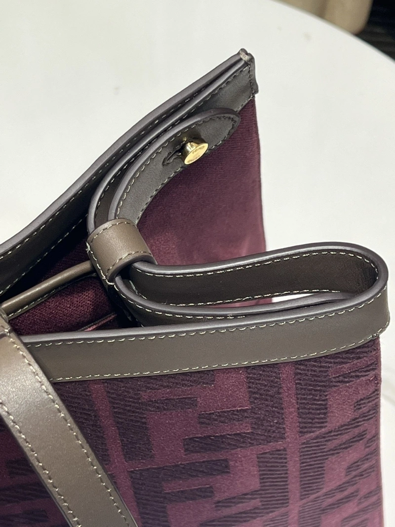 F**di shopping bags 4222c-0477