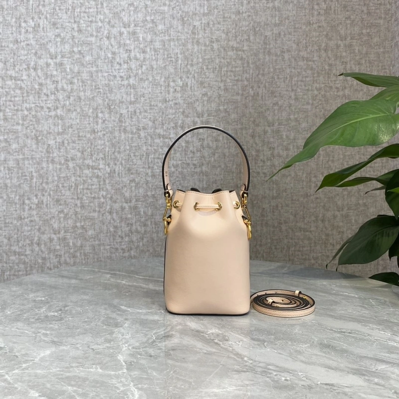 F**di bucket bags 4222c-0478