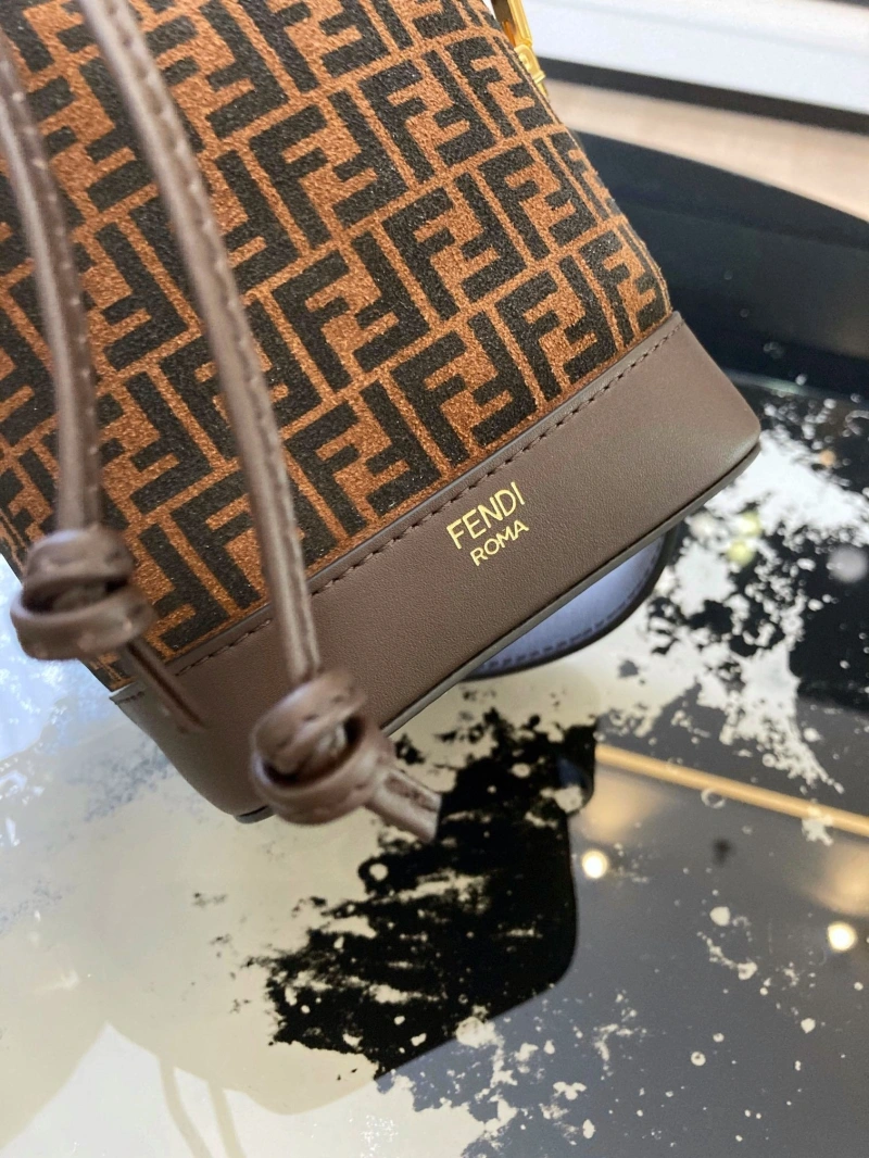 F**di bucket bags 4222c-0479