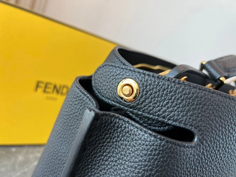 F**di shopping bags 4222c-0492
